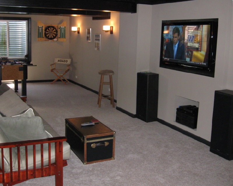 Entertainment with speakers 2